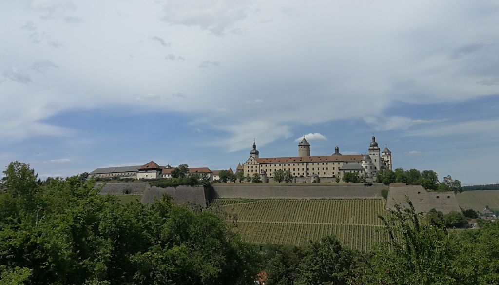 Blick vom Käppele zur Festung Marienberg